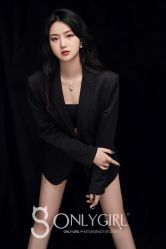 -onlygirl摄影美学馆高端定制(江滩店)