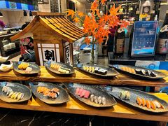 -广州万富希尔顿酒店·感趣自助餐厅·金秋蟹宴生蚝海鲜刺身