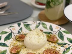 无花果布拉塔芝士-伊斯坦布尔土耳其清真咖啡餐厅