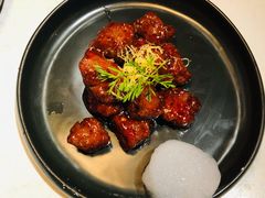红酒泡沫牛仔粒-荟廷·晶萃(陆家嘴尚悦湾店)