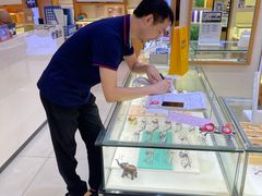 -光明眼镜·蔡司授权(徐泾店)