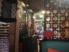 卡座-香巴拉云南餐厅(华莱坞店)