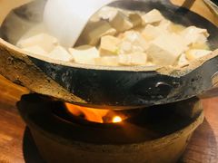-泉畔人家·老济南经典鲁菜(大明湖店)