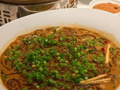 沙蒜烧豆面-荣轩(新荣记环球金融中心店)