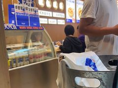 -李与白包子铺(桐梓林店)