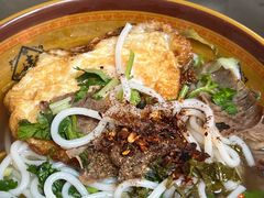 -花溪牛肉粉(八鸽岩店)