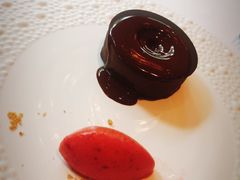 巧克力慕斯树莓冰霜-福楼法餐厅FLO