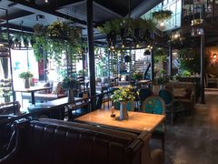 -临界音乐酒馆·小龙虾·江湖菜(华熙LIVE·鱼洞店)