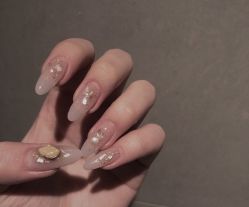 -米小兔美甲美睫