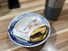 孜然夹馍-老字号杨坡红油米线腊汁肉夹馍(东四道巷店)