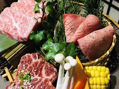 -山川小町·极番烧肉(新地假日广场店)