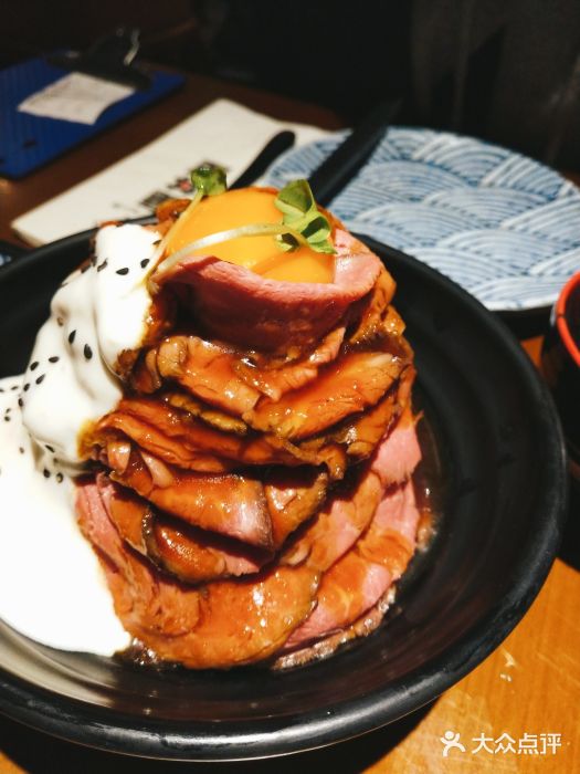 魔丼屋(日月光店)魔王慢烧牛肉丼图片