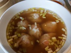 鲜虾云吞汤-御宝轩(益丰·外滩源店)