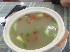 -天天向上素食餐厅(五台山店)