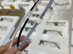 -罗伯特眼镜·蔡司官方授权(前海桂湾店)