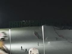 -华彬猛犸滑雪场
