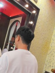 -东方先生国潮男士理发馆