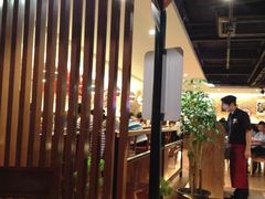 -拉亚汉堡经典餐厅(商城路店)
