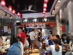 大堂-爆炸头阿姨小四川正宗川味小吃(无任何分店)