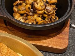 盐焗菌菇-丝路金桃·新疆菜(徐汇店)