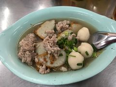 猪肉细米粉汤-榮泰米粉湯(Left Shop)