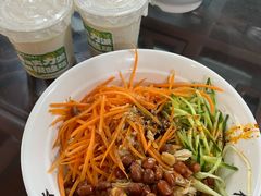 -牛一嘴·兰州牛肉面·大盘鸡(财富中心店)