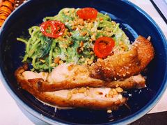 鸡肉松仁菠菜汁意面-西堤牛排(南京龙江店)