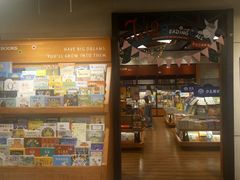 -西西弗书店&矢量咖啡(凯德晶萃广场店)