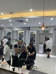 点击看大图 -八佰伴8008星级形象店