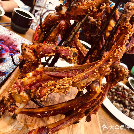 亮仔餐饮名店(汇嘉滨河广场店)