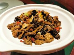腊肉炒牛肝菌-九十九顶毡房(阜石路店)