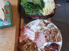 -菌海森林·非遗野生菌火锅(西山区滇池路摩根道店)