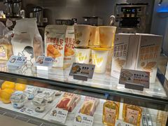 面包甜点陈列柜-喜茶(中山利和新地店)