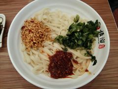 -顺溜·手工刀削面·黑金店(铜锣湾店)
