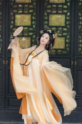 -一揽芳华汉服旗袍体验馆(拙政园店)