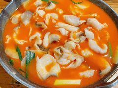 思茅酸汤鱼片-老滇山寨•云南特色菜•地方菜•民族风情歌舞表演(金碧店)