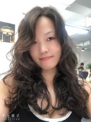 -镁连社·美联社