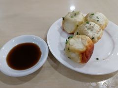 -老西白点心店