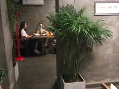 -HIGH FIVE哈福手工汉堡(桂林路店)