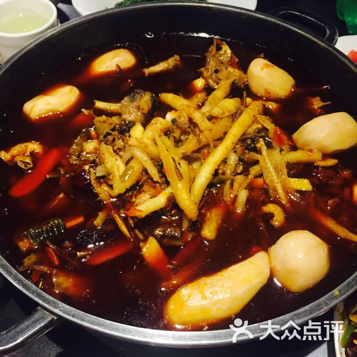 重庆李子坝梁山鸡