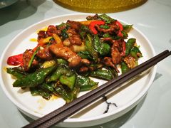 儒哥辣牛肉-粤小馆(天安云谷店)