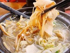-丽虹云南过桥米线(兴工街店)