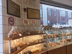 面包甜点陈列柜-老大昌(淮海中路店)