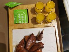 红烧乳鸽-汤城小厨•粤菜•靓汤(西直门凯德MALL店)