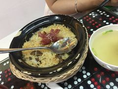 招牌腊味煲仔饭-莅香岛港式餐厅(滨江道店)