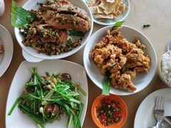 -大树下海鲜饭店