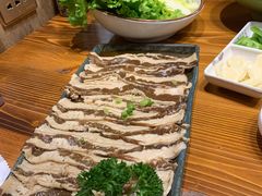 -草家酱蟹炭火烤肉店(珲春南路一店)