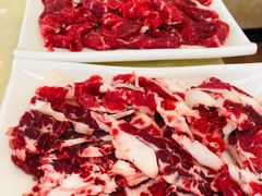 新鲜手切肥牛-真牛汕头黄牛肉火锅(莲塘仙湖植物园店)