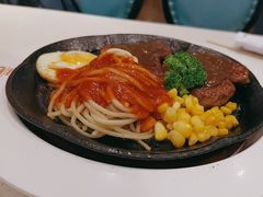 -汤姆家的牛排意面披萨(新城市广场店)