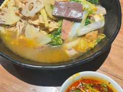 -万记麻辣烫国展总店